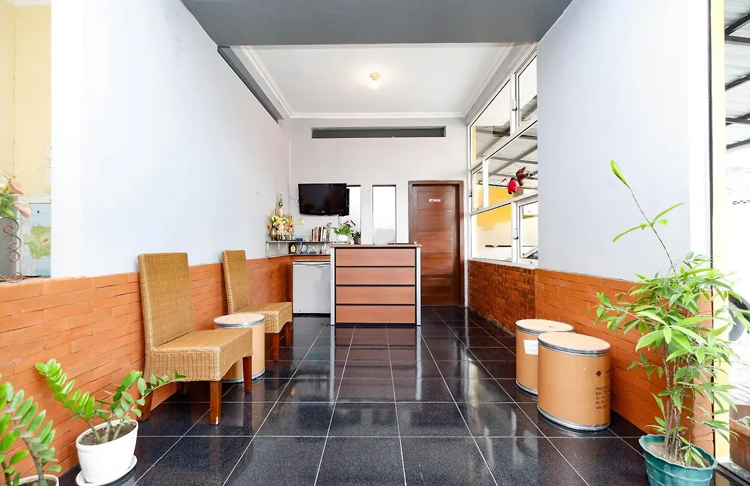 Hotel O Solo Point Guest House Syariah-1