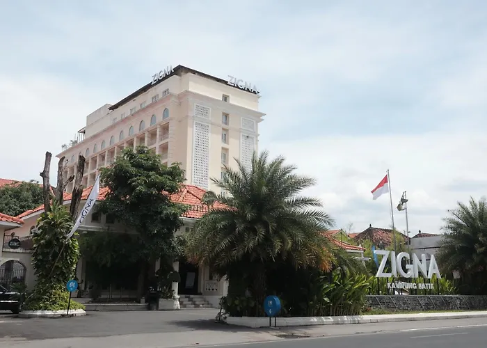 Zigna Kampung Batik Hotel Surakarta 